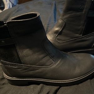 Kamik waterproof Chelsea boot